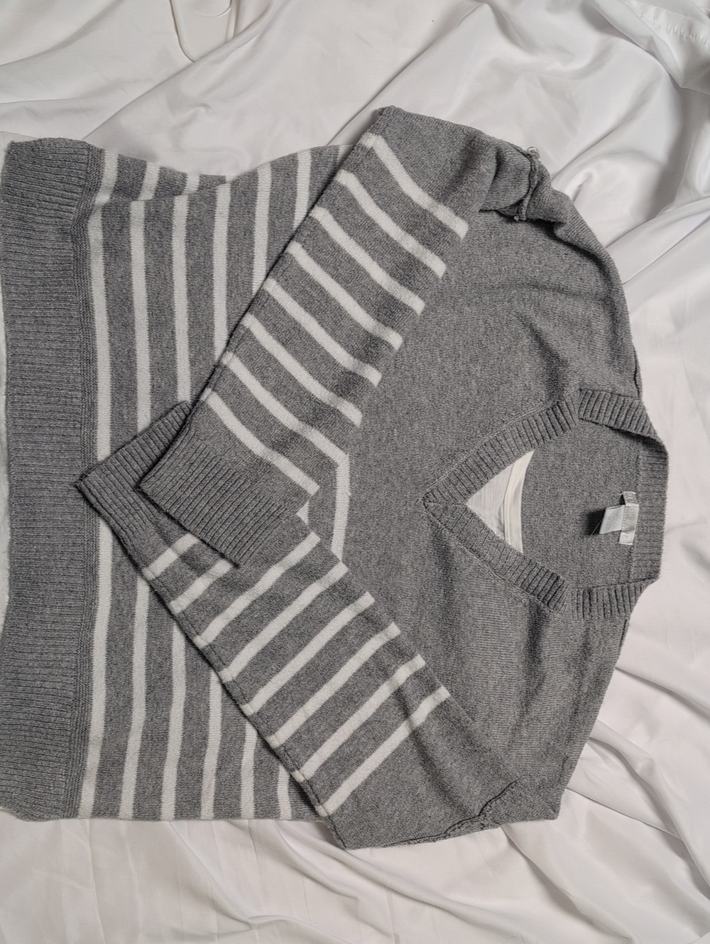 Design History Gray and White Striped V-Neck Sweater
